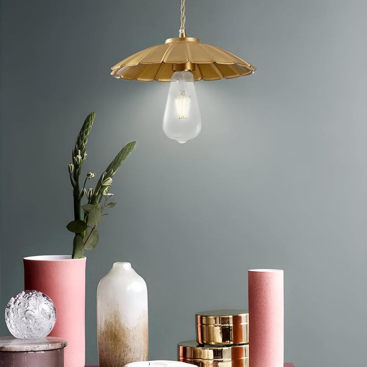Pendant Light With Vintage Flat Scalloped Shade Design
